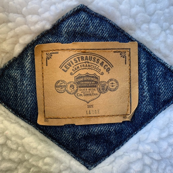 Levi’s oversized sherpa lined heavyweight vintage denim jacket - Picture 8 of 16
